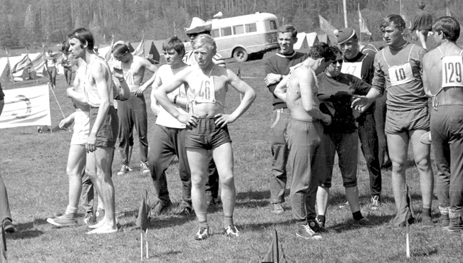 1969 год. Ямница. Областной слет туристов. На старте — участники соревнований по спортивному ориентированию.