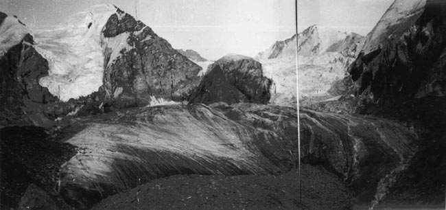 Ледник Арча-тор и вид с северо-востока на перевал Новосибирцев