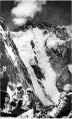 Вид на ледопад Швейцера с перевала Кшемыш
